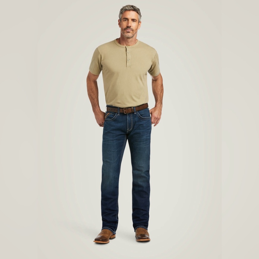 M5 Straight Fit Stretch Remming Stackable Straight Leg Jean
